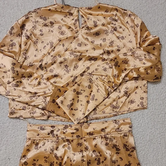 NWT Zara Satin Croped Top and Midi Skirt Set in Copper - Picture 13 of 13